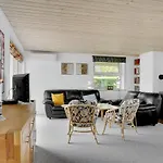 בית נופש 3 Bedroom Pet Friendly In