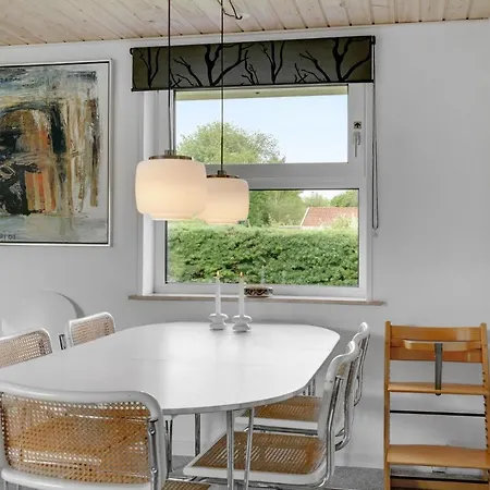 Nyaraló 3 Bedroom Pet Friendly In *