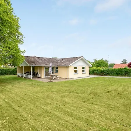 Nyaraló 3 Bedroom Pet Friendly In Hejls