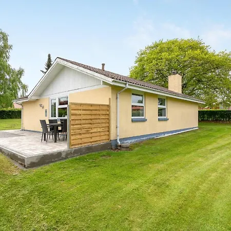 Feriehus 3 Bedroom Pet Friendly In *