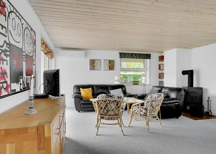 Feriehus 3 Bedroom Pet Friendly In