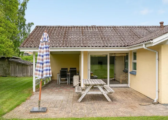 Feriehus 3 Bedroom Pet Friendly In *